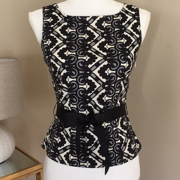 Size 4 Black, White, Grey top with belt - Picture 2 of 4